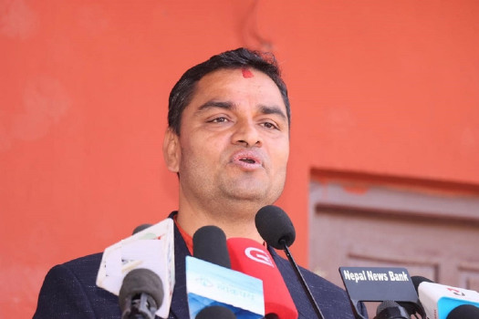 स्वास्थ्य बीमा कार्यक्रम रोक्ने अस्पतालको नवीकरण हुँदैन : मन्त्री पौडेल